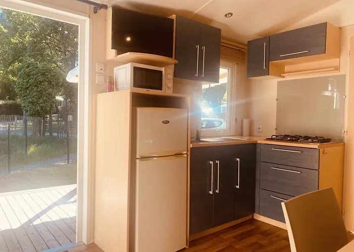 Mobil-home Climatisé à 5 Min De La Mer, Camping Camiers