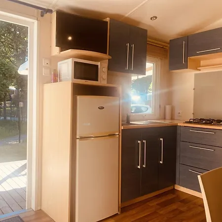 Mobil-home Climatise A 5 Min De La Mer, Campsite Camiers