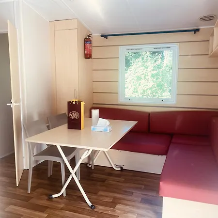 Mobil-home Climatise A 5 Min De La Mer, Campsite *